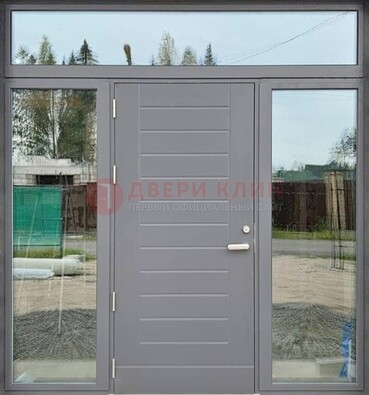 Серая стальная дверь с панелью МДФ и стеклянными фрамугами ДФГ-28 в Электрогорске