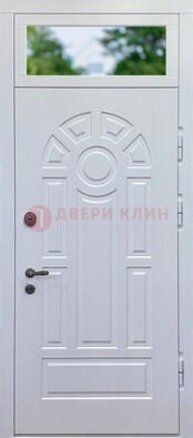 Белая входная дверь со стеклом и верхней фрамугой ДФГ-3 в Электрогорске
