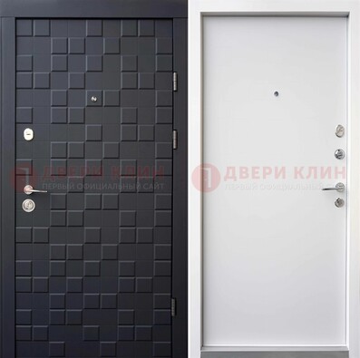 Темная входная дверь с белой МДФ внутри ДМ-222 в Электрогорске