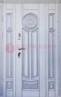 Белая двухстворчатая дверь с массивом дуба ДМД-72 в Электрогорске
