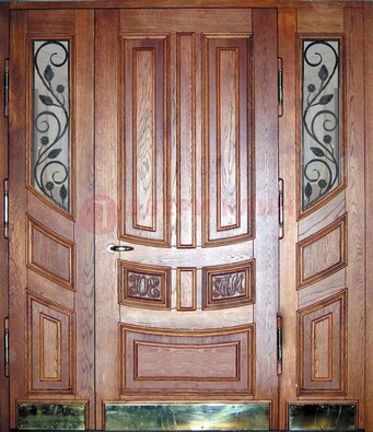 Парадная дверь со стеклом и ковкой ДПР-35 для загородного дома в Электрогорске