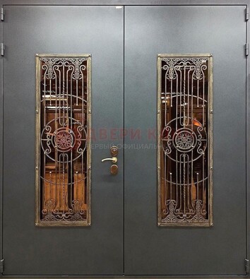 Входная металлическая парадная дверь со стеклом и ковкой ДПР-81 в Электрогорске