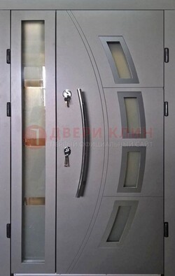 Серая железная дверь для дома со стеклом ДС-17 в Электрогорске
