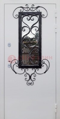 Белая уличная дверь Порошок со стеклом и ковкой ДСК-222 в Электрогорске