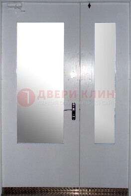 Белая  тамбурная дверь со стеклянными вставками ДТМ-18 в Электрогорске