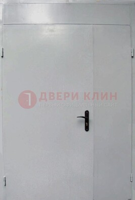 Белая металлическая тамбурная дверь ДТМ-5 в Электрогорске