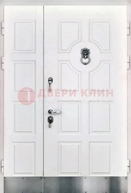 Белая входная дверь с виноритом ДВТ-246 в Электрогорске